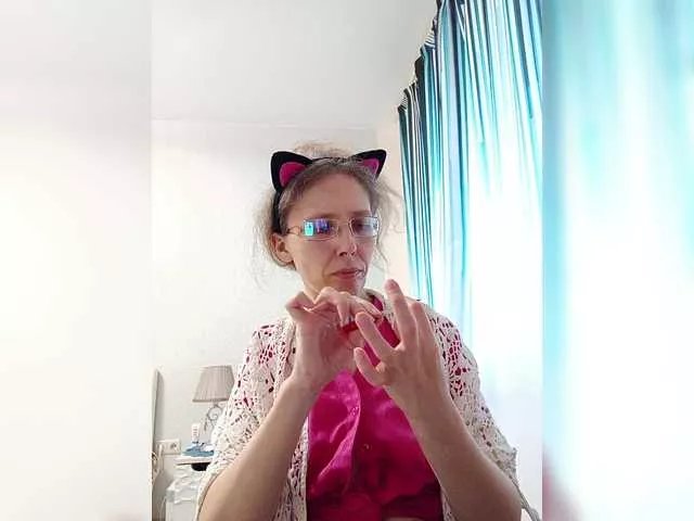 -queen-margo- on BongaCams
