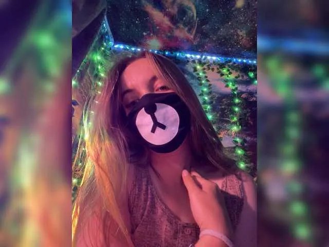 -Summer- on BongaCams