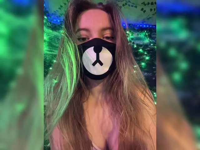 -Summer- on BongaCams