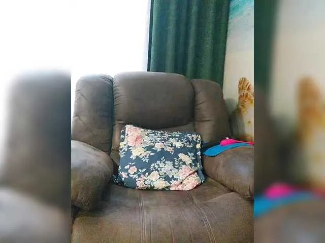 Adiline on BongaCams