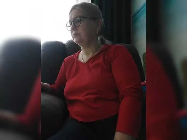 Adiline on BongaCams