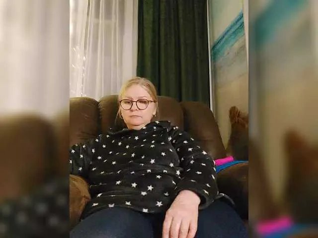 Adiline on BongaCams