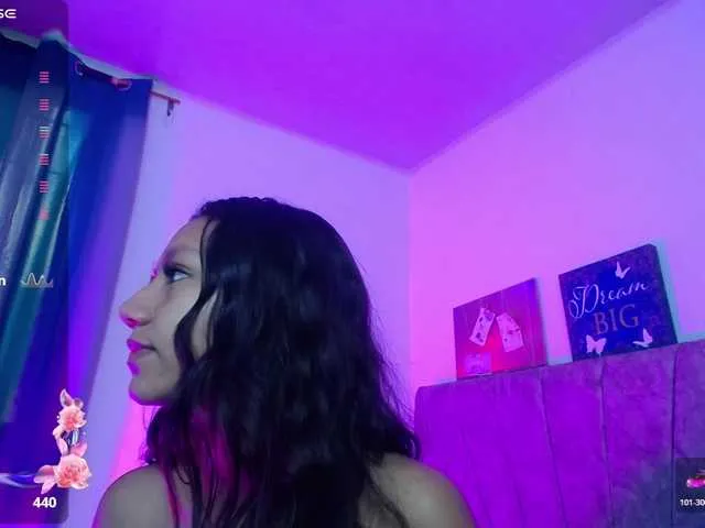 Freechat Alahia on BongaCams