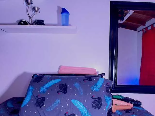 Freechat ale-evanz on BongaCams