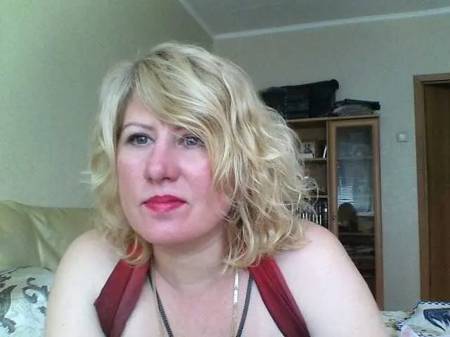 Offline alenka74 on BongaCams