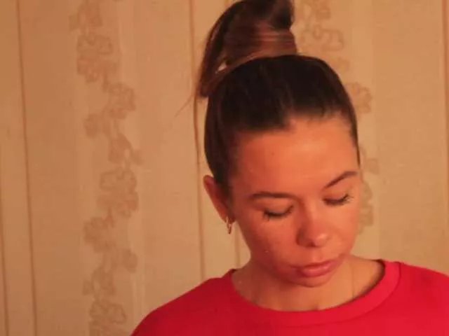 Alice-Brown on BongaCams