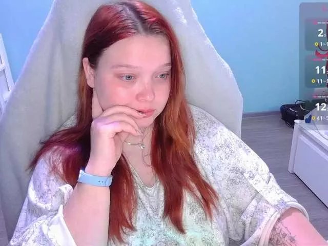 AlinaAdams on BongaCams