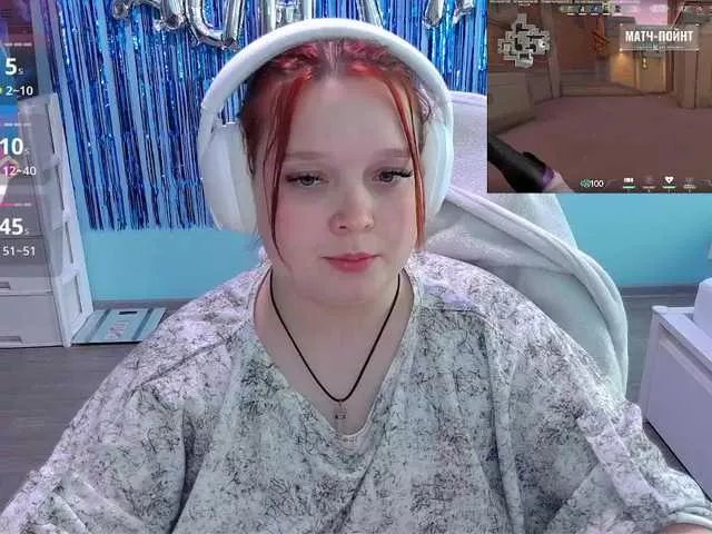 AlinaAdams on BongaCams