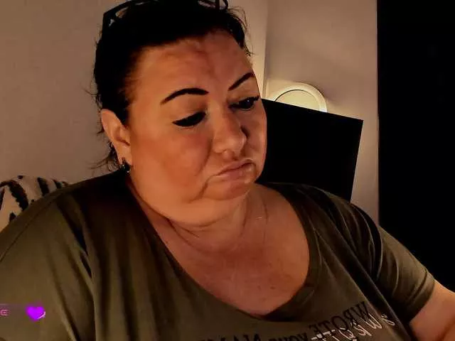 Offline Alinahott1 on BongaCams