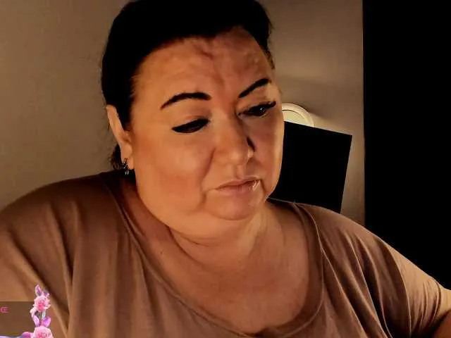 Offline Alinahott1 on BongaCams