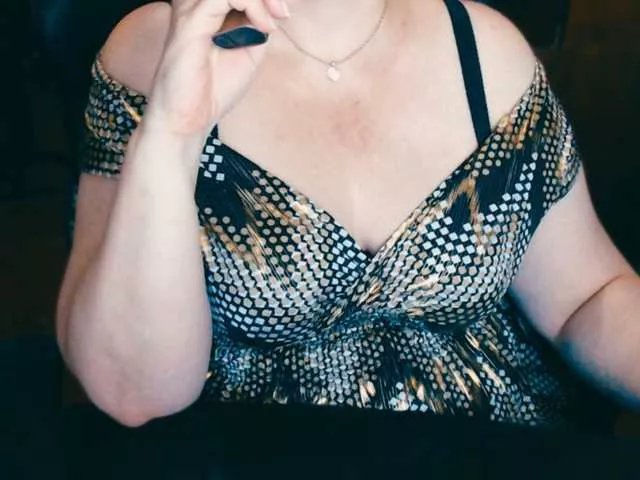 Alisa1917 on BongaCams