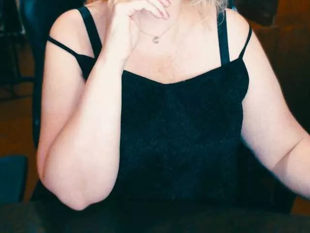 Alisa1917 on BongaCams