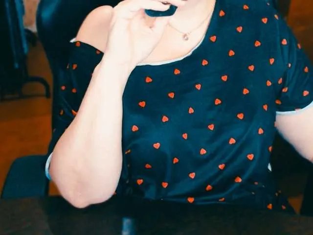 Alisa1917 on BongaCams