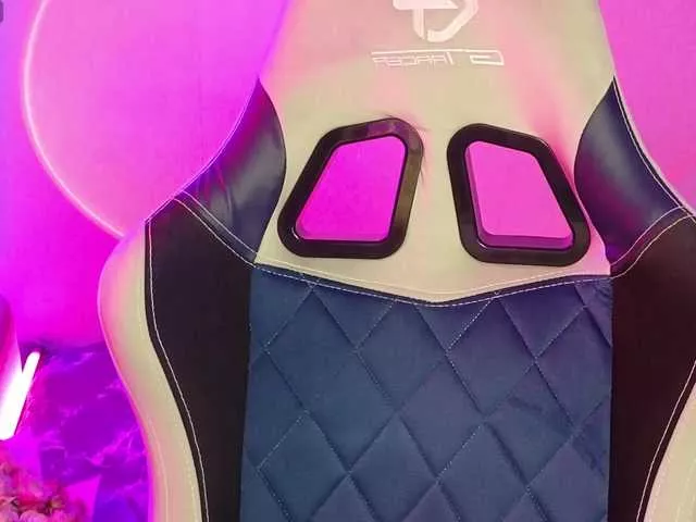 Offline Allla on BongaCams