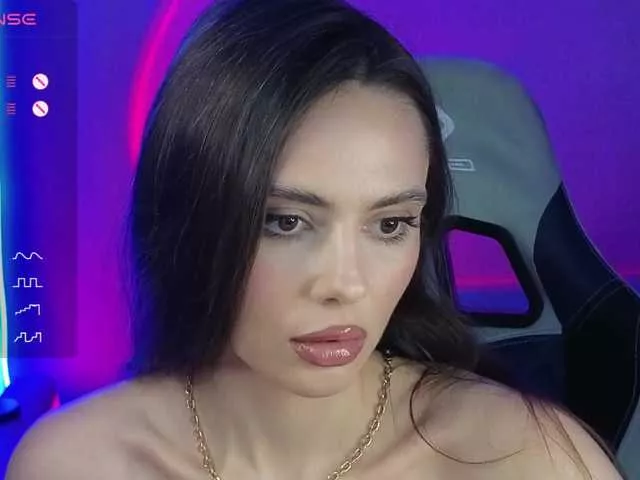 Offline Allla on BongaCams