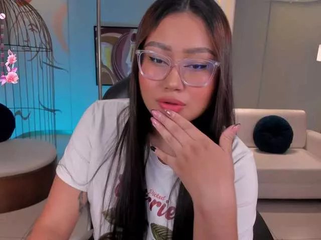 AmberLewis on BongaCams