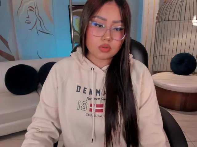 AmberLewis on BongaCams