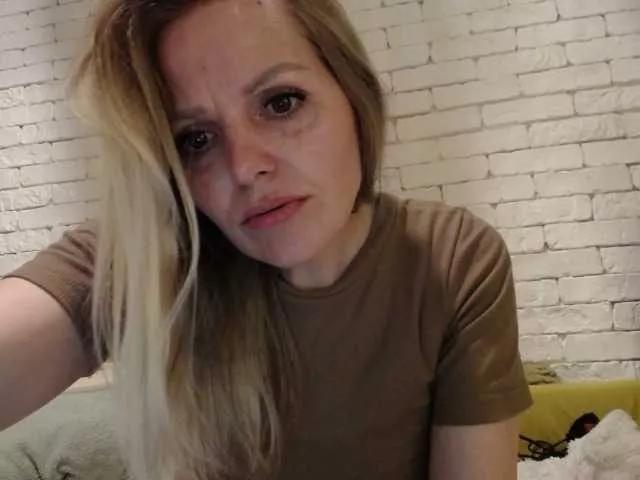 AngelAlone on BongaCams