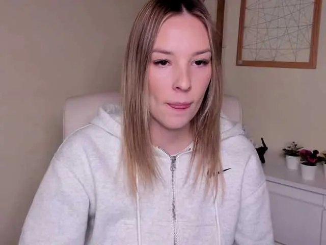 AngelaLux on BongaCams