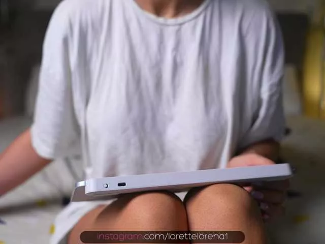 Offline Antoniagold on BongaCams