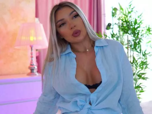 Offline ArtTeasee on BongaCams