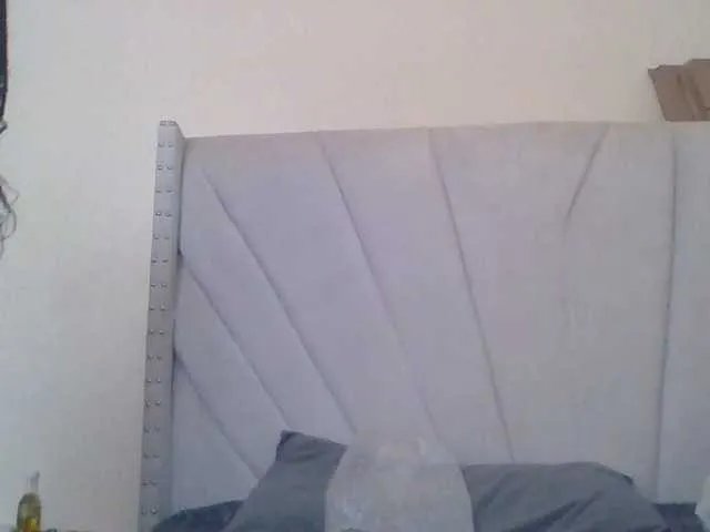 Averymila on BongaCams