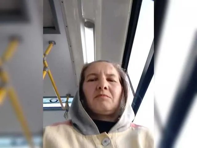 BarbiGirla — Hello everyone, I want to hang out with you! Kiss everyone! @total @sofar  @remain dance semi naked at the fantan !