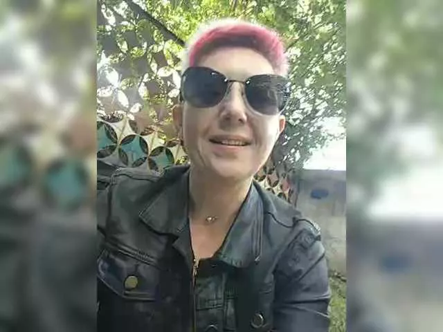 Offline BUSINKA-25 on BongaCams