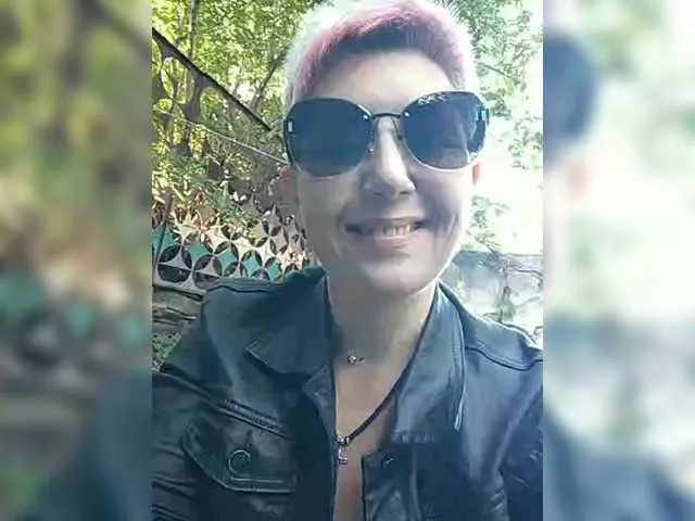 Offline BUSINKA-25 on BongaCams