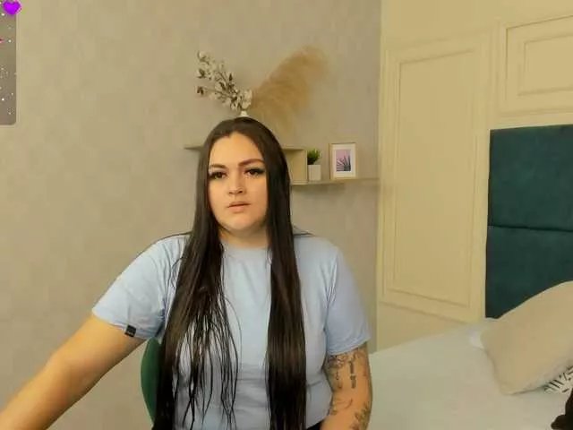 charlotte-mayers on BongaCams