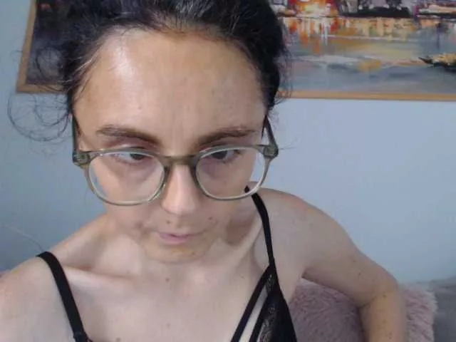 Offline cleophee on BongaCams