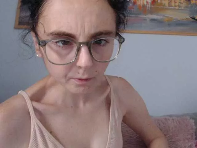 Offline cleophee on BongaCams