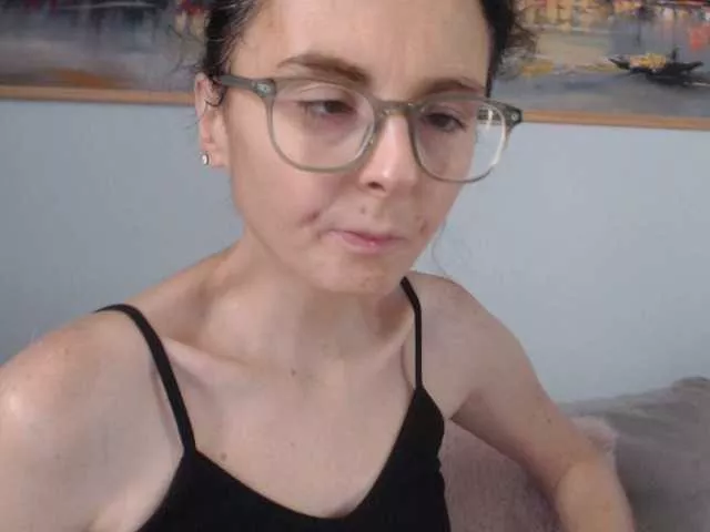 Offline cleophee on BongaCams