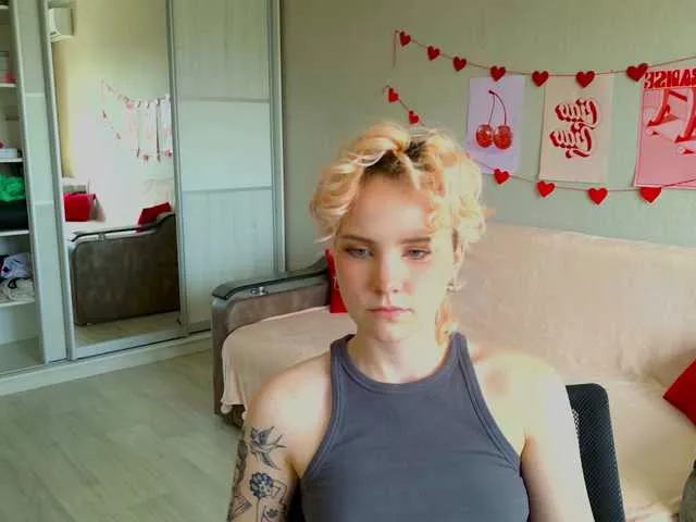 Offline Cool-Love on BongaCams