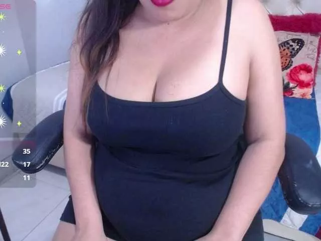 Offline cristal-horny19 on BongaCams