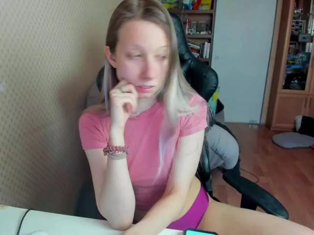 Offline cuteMila on BongaCams