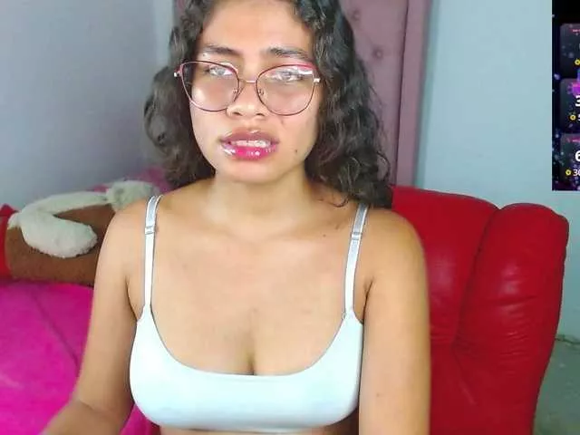 Freechat Cyntiaross on BongaCams