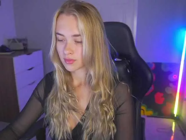 Offline DanikaDillan on BongaCams