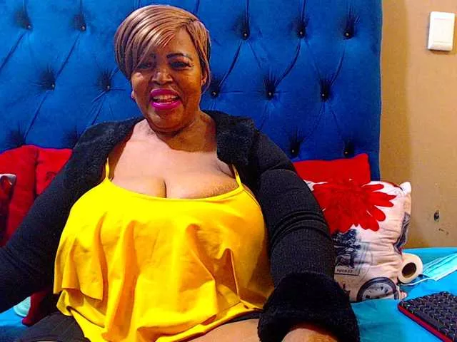 Offline Ebonycandy10 on BongaCams