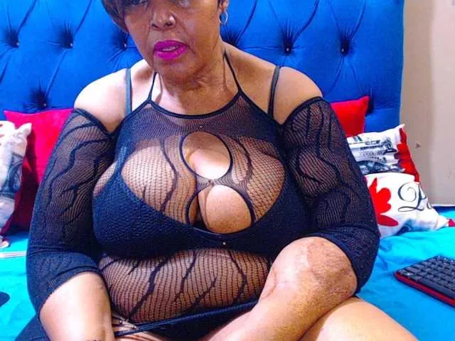 Offline Ebonycandy10 on BongaCams