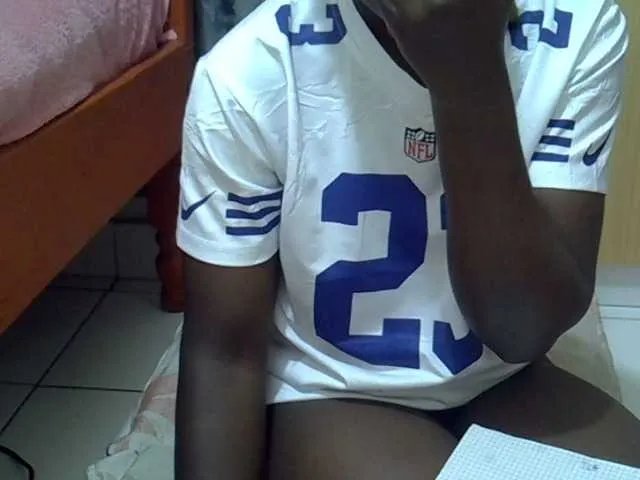 Ebonydora on BongaCams