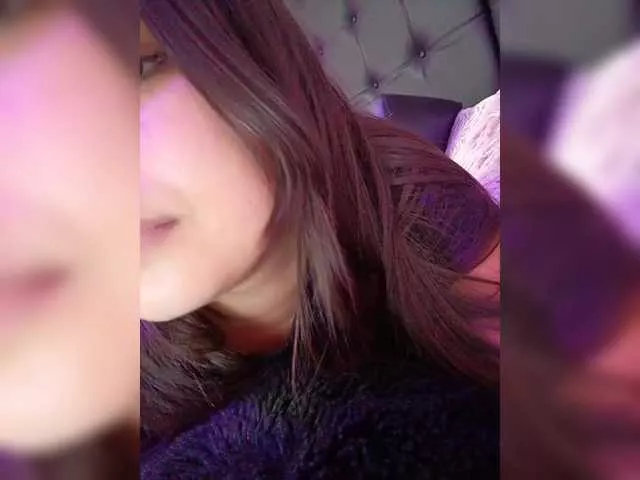 EinnyMure on BongaCams 