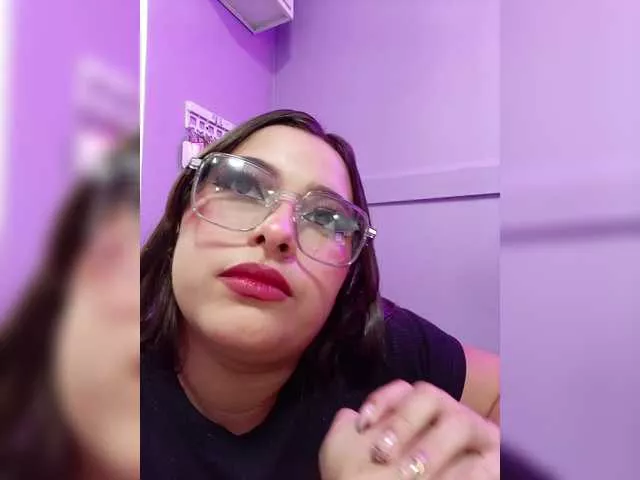 EinnyMure on BongaCams 