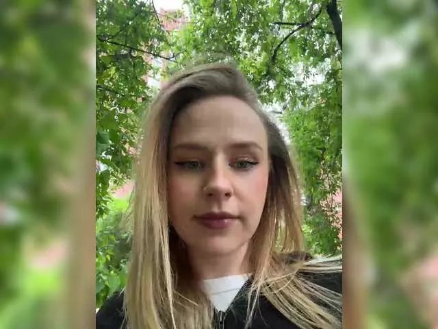 elegantbabe on BongaCams