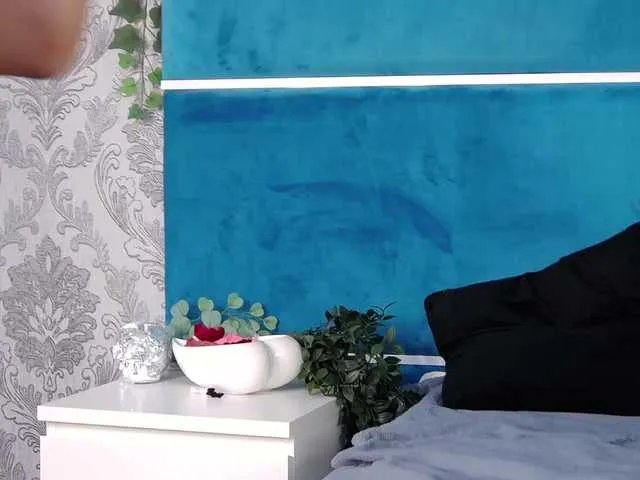 EllaBubbles on BongaCams