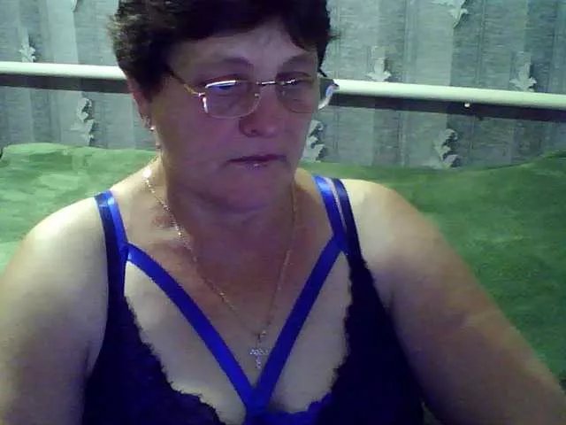 ElzaJewel on BongaCams