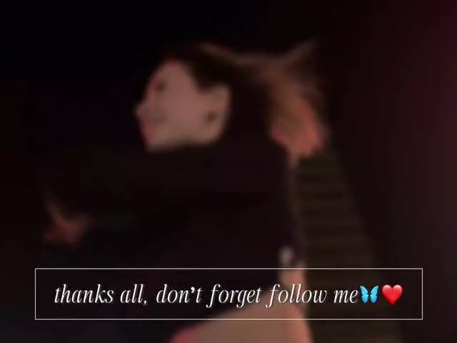 emely1benz on BongaCams