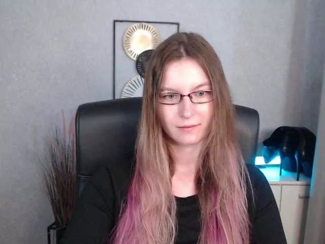 EmmaHeart on BongaCams