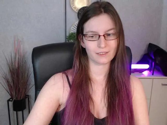 EmmaHeart on BongaCams