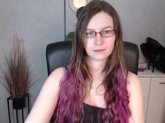 EmmaHeart on BongaCams